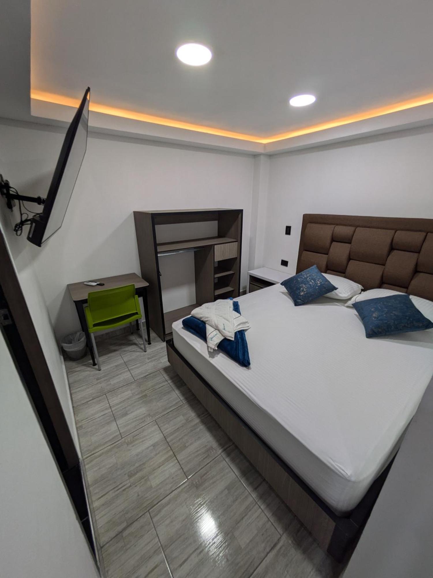 Hostel Boutique Nido De Loros Медельин Экстерьер фото