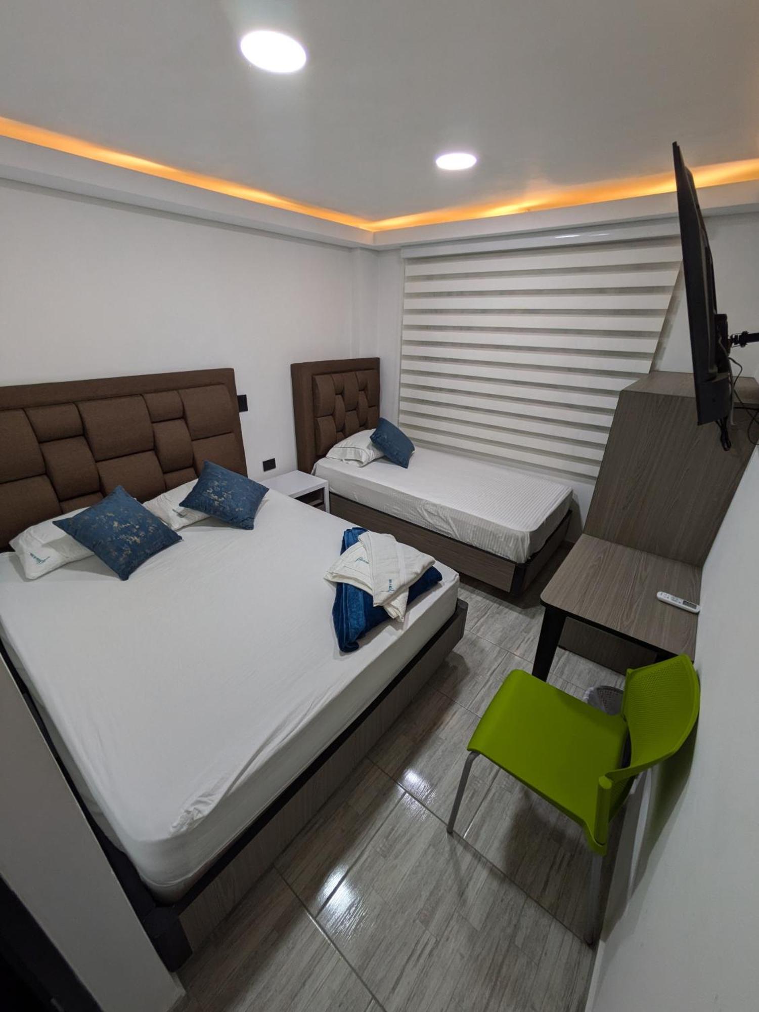 Hostel Boutique Nido De Loros Медельин Экстерьер фото
