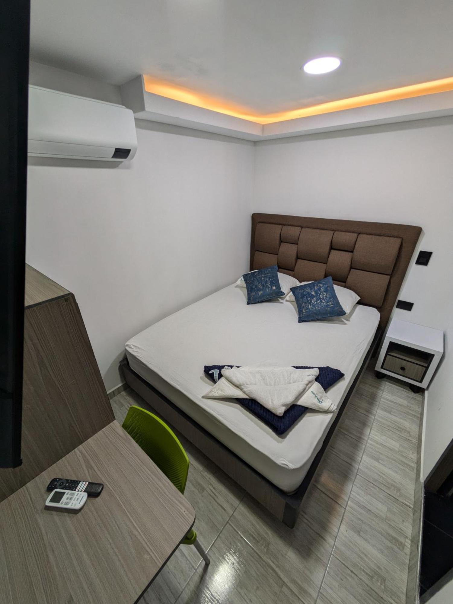 Hostel Boutique Nido De Loros Медельин Экстерьер фото