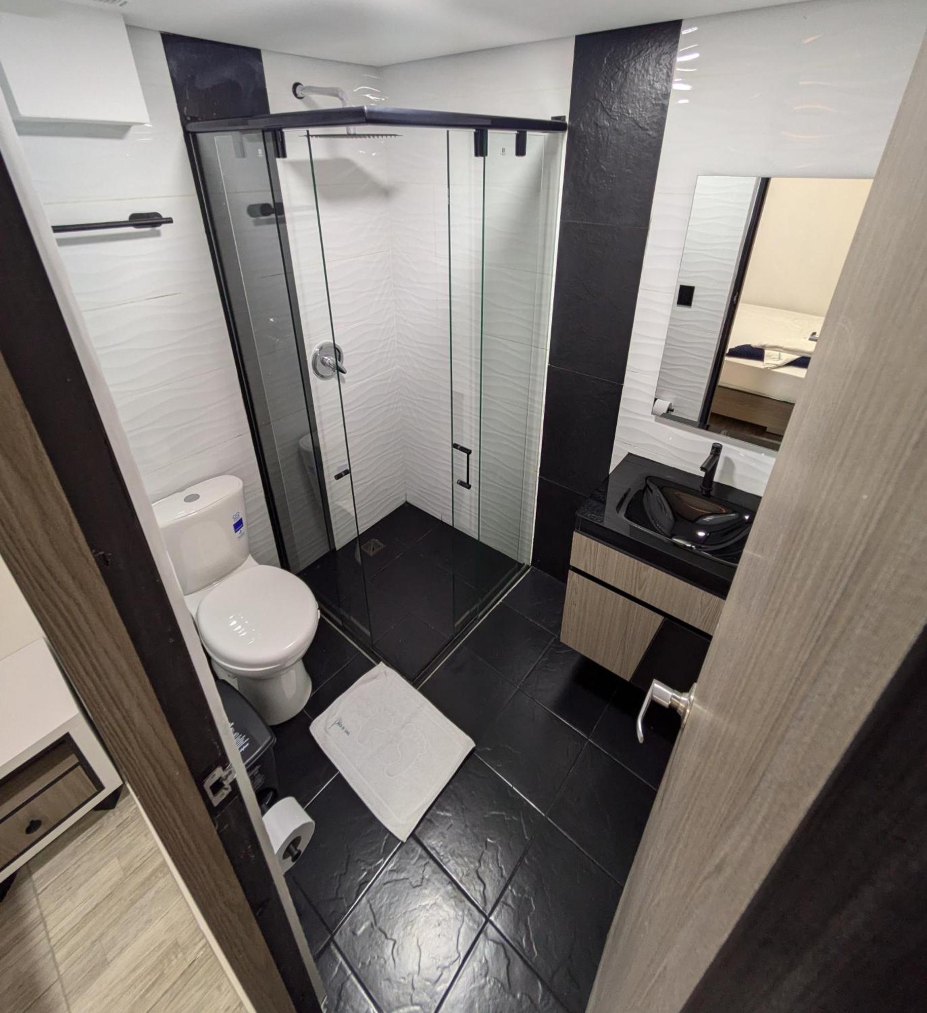 Hostel Boutique Nido De Loros Медельин Экстерьер фото