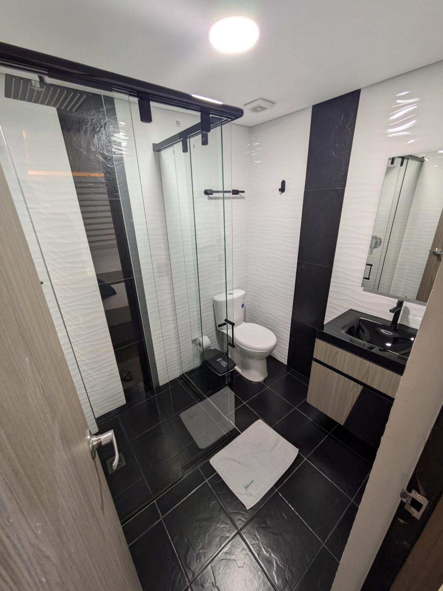 Hostel Boutique Nido De Loros Медельин Экстерьер фото